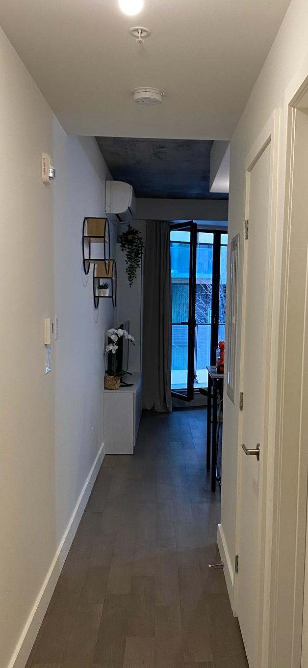 Hall - 222A-1550 Rue Des Bassins, Montréal (Le Sud-Ouest), QC - Indoor Photo Showing Other Room