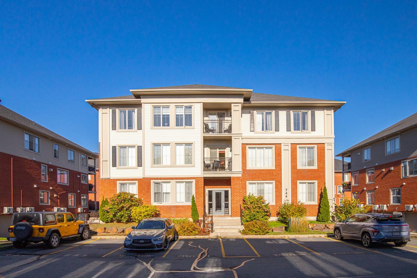 Frontage - 8-744 Rue Des Sureaux, Boucherville, QC - Outdoor With Facade