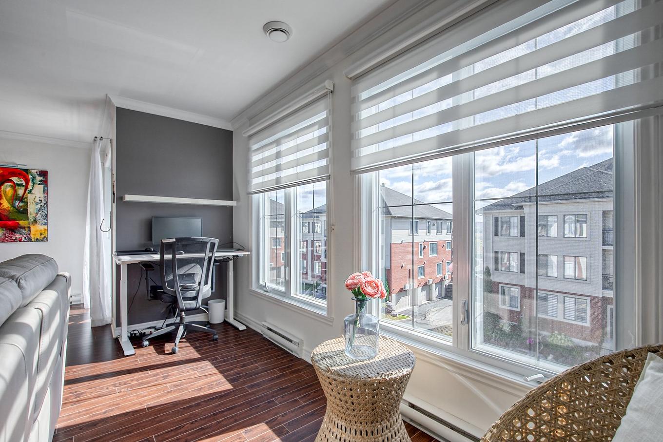 Living room - 8-744 Rue Des Sureaux, Boucherville, QC - Indoor