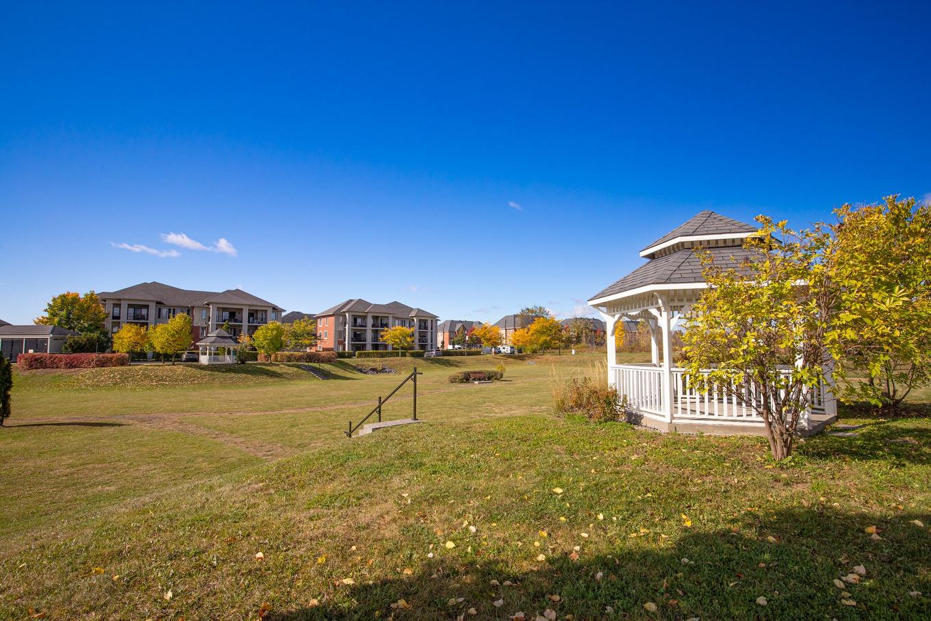 Nearby - 8-744 Rue Des Sureaux, Boucherville, QC - Outdoor