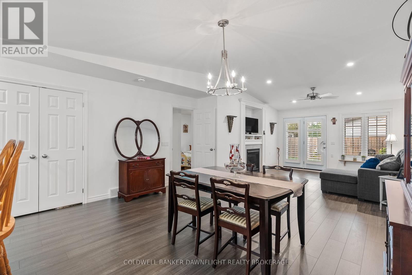 18 Devon Drive, South Huron (Exeter), ON - Indoor