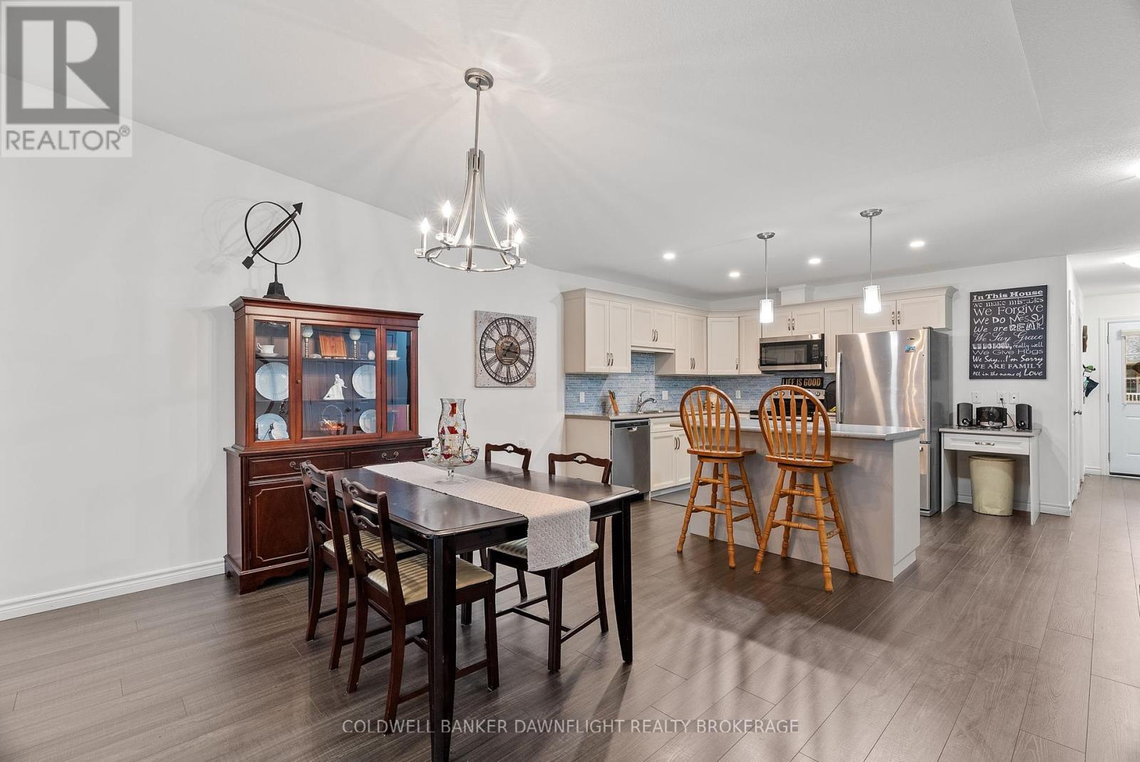 18 Devon Drive, South Huron (Exeter), ON - Indoor