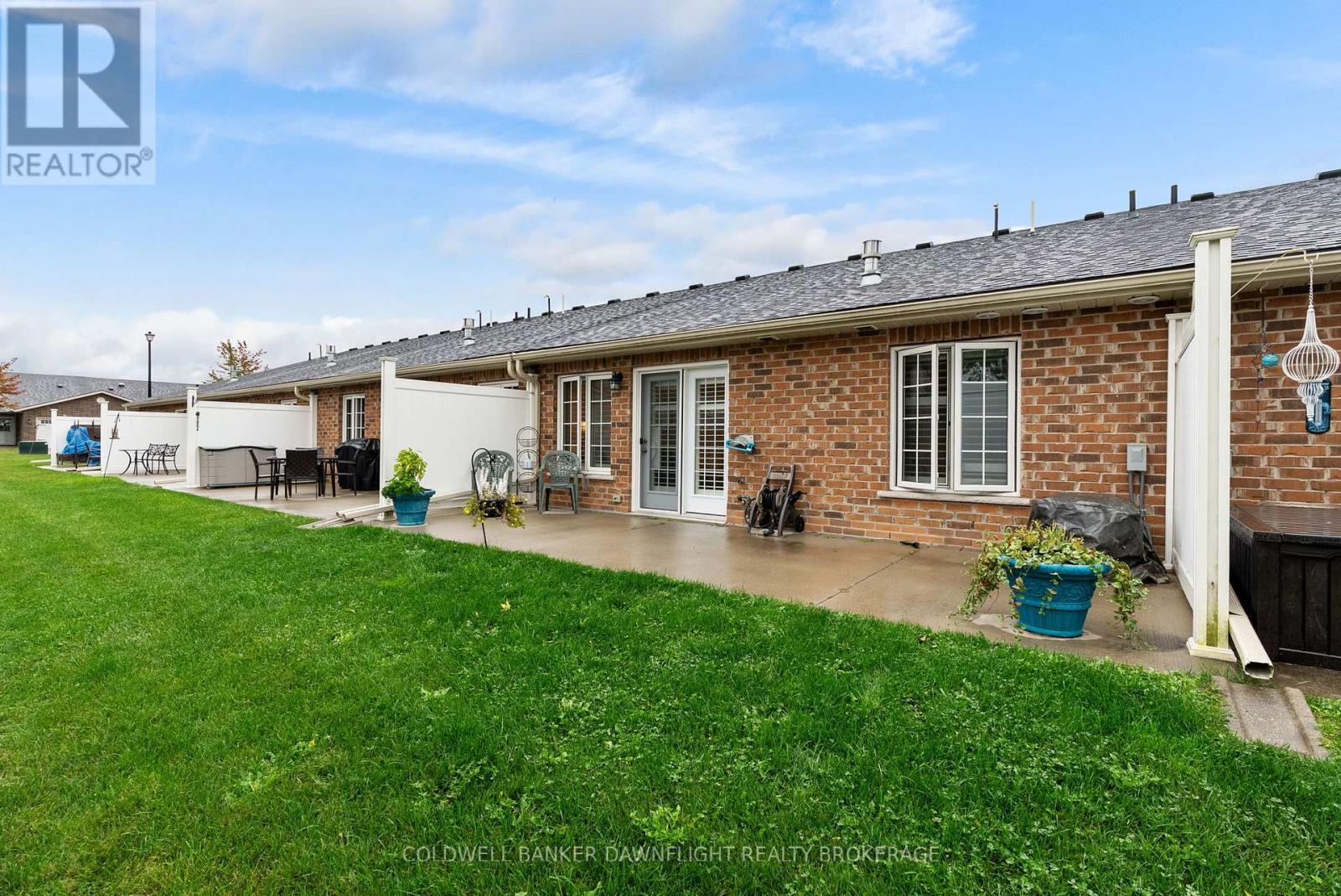 18 Devon Drive, South Huron (Exeter), ON - Outdoor