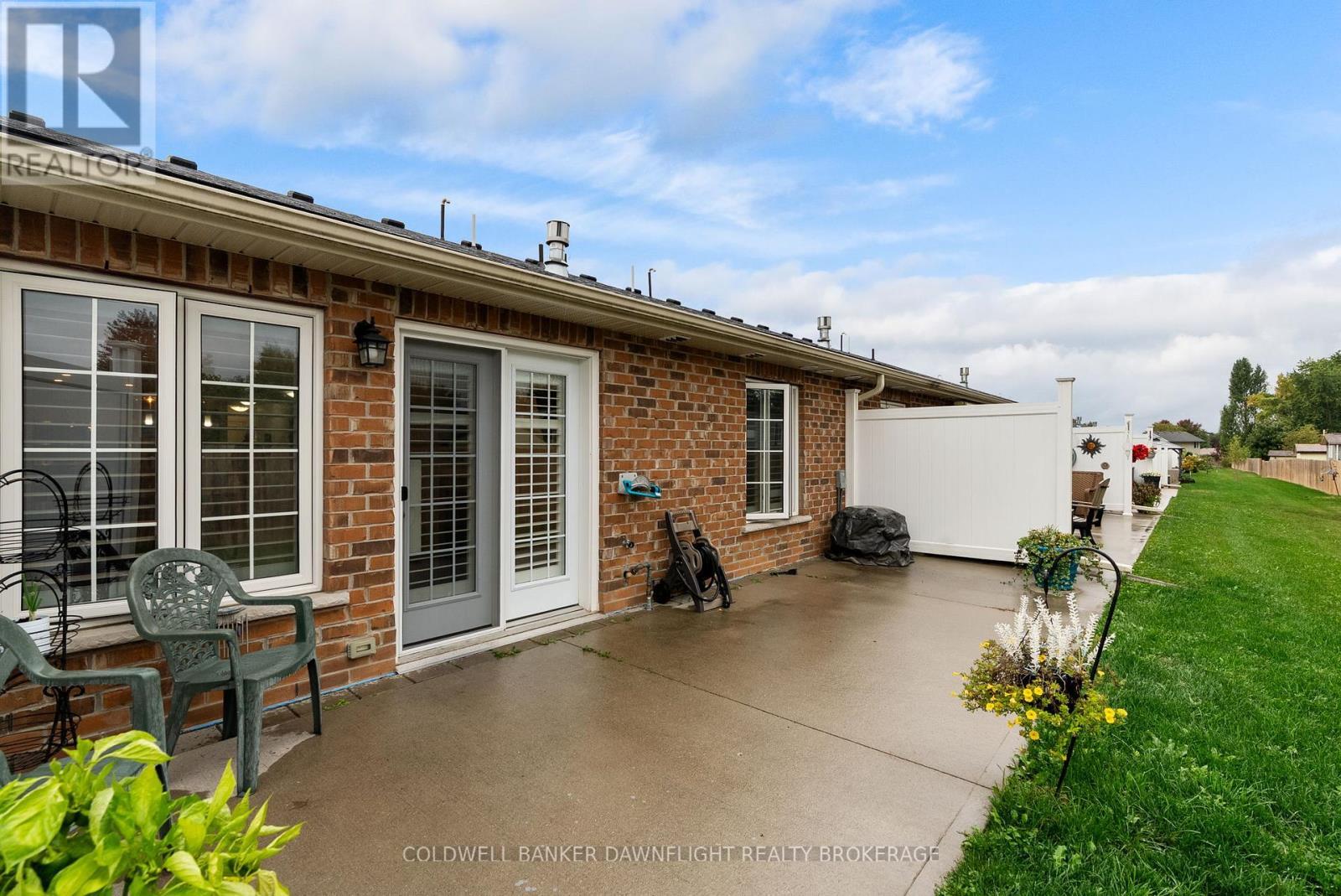 18 Devon Drive, South Huron (Exeter), ON - Outdoor With Deck Patio Veranda