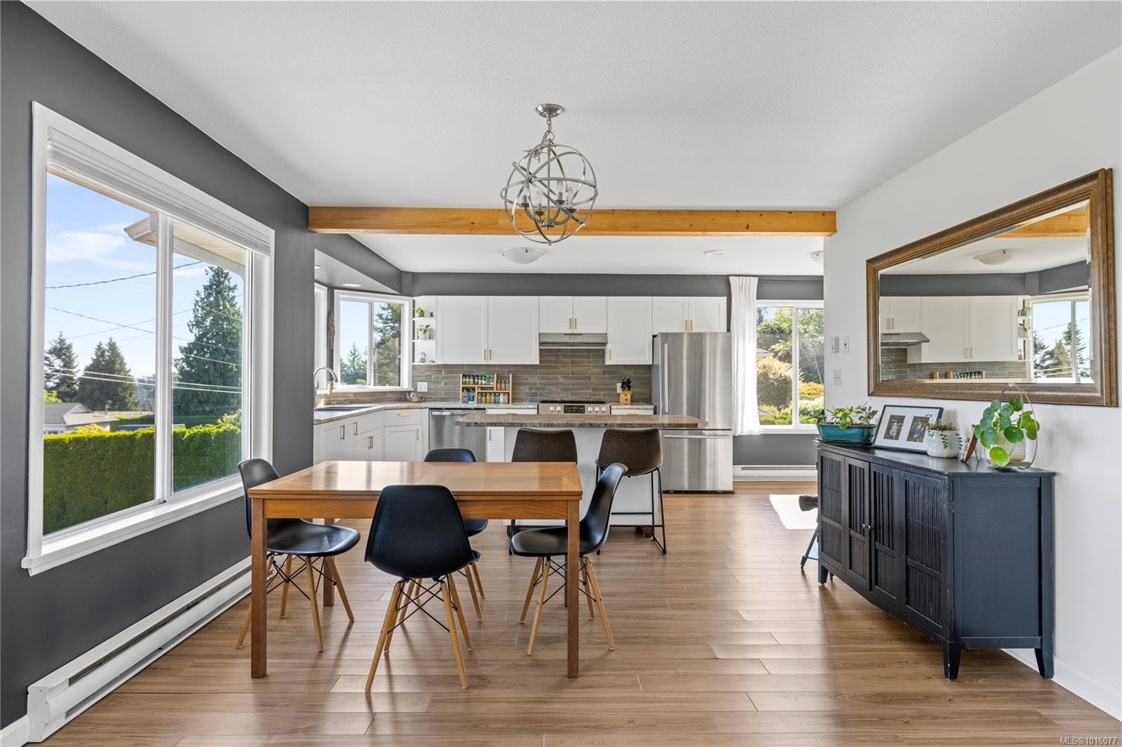 1184 Centre Rd, Qualicum Beach, BC