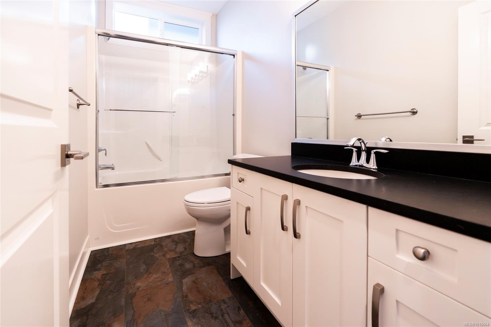 5791 Vanderneuk Rd, Nanaimo, BC