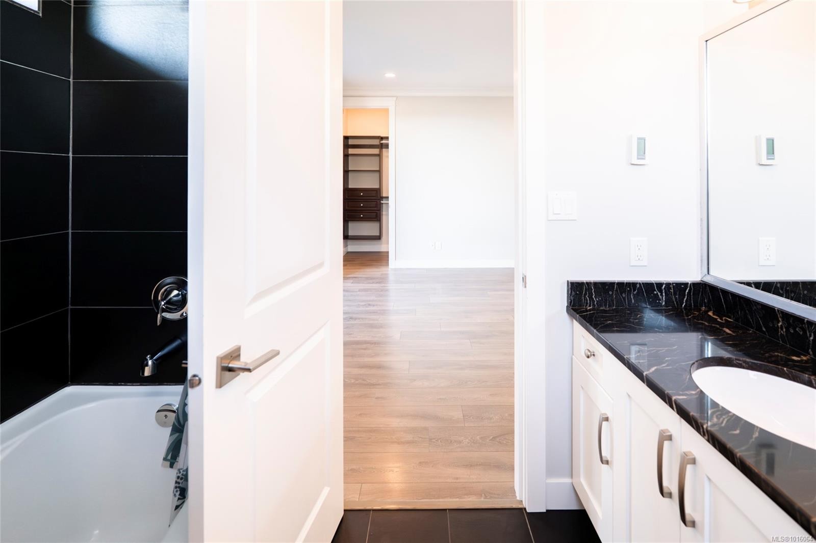 5791 Vanderneuk Rd, Nanaimo, BC