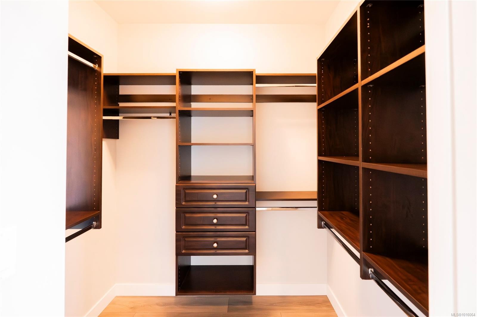 5791 Vanderneuk Rd, Nanaimo, BC