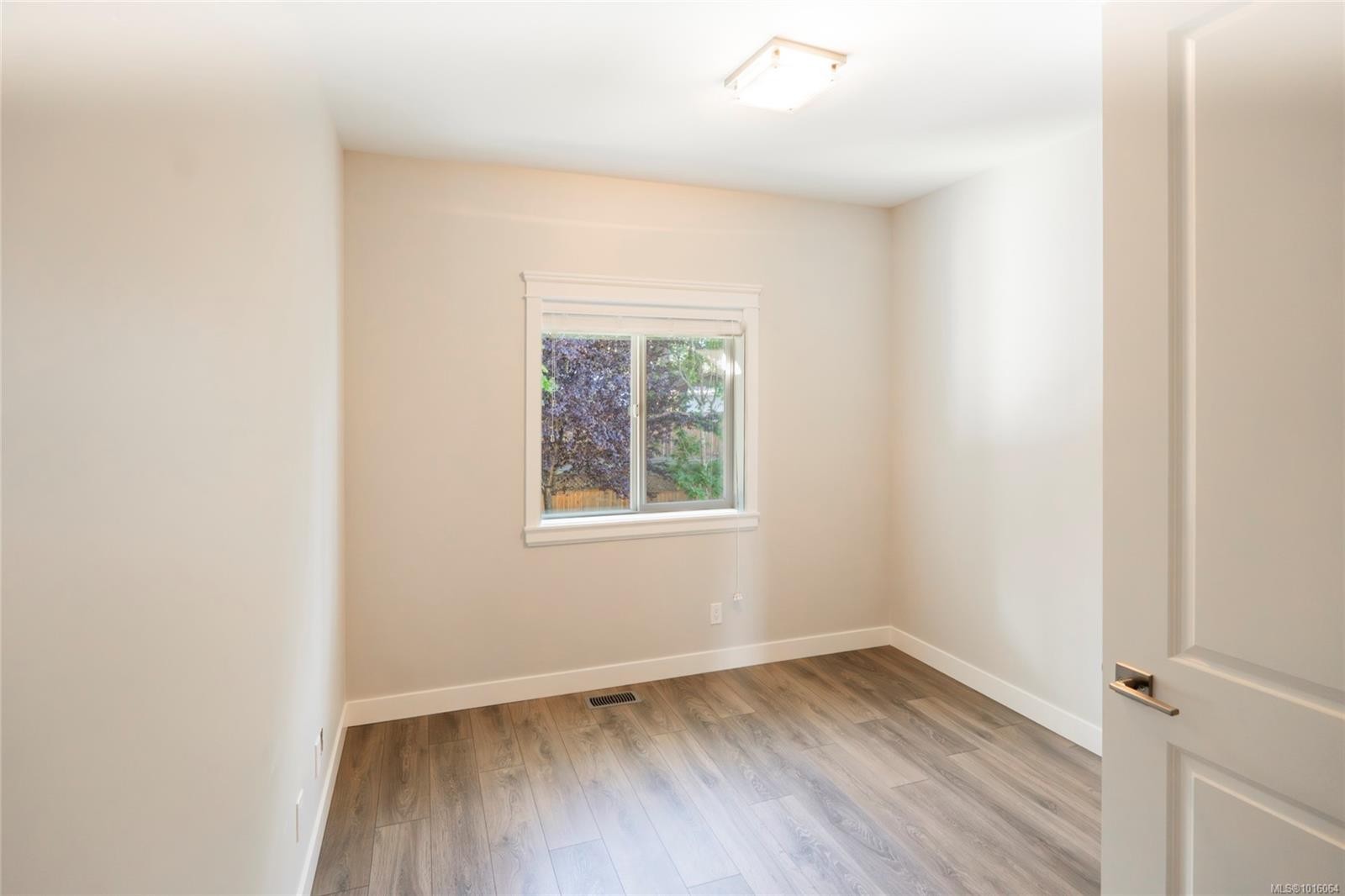 5791 Vanderneuk Rd, Nanaimo, BC