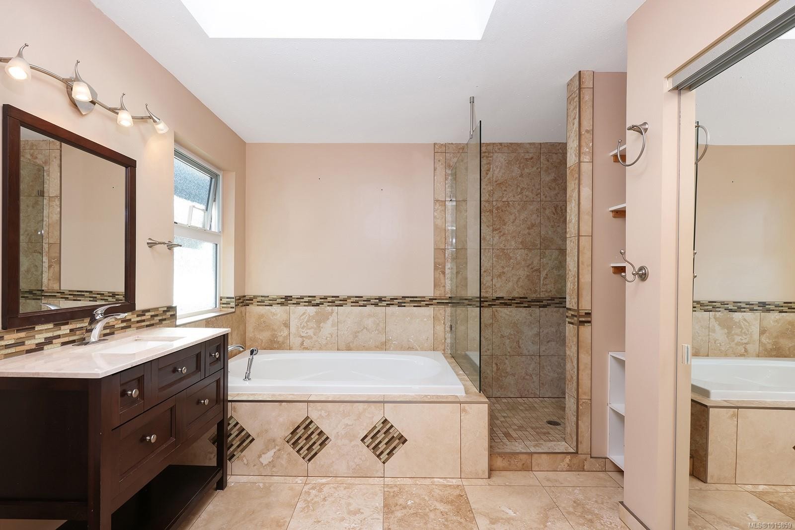 5650 Island Hwy South, Union Bay, BC