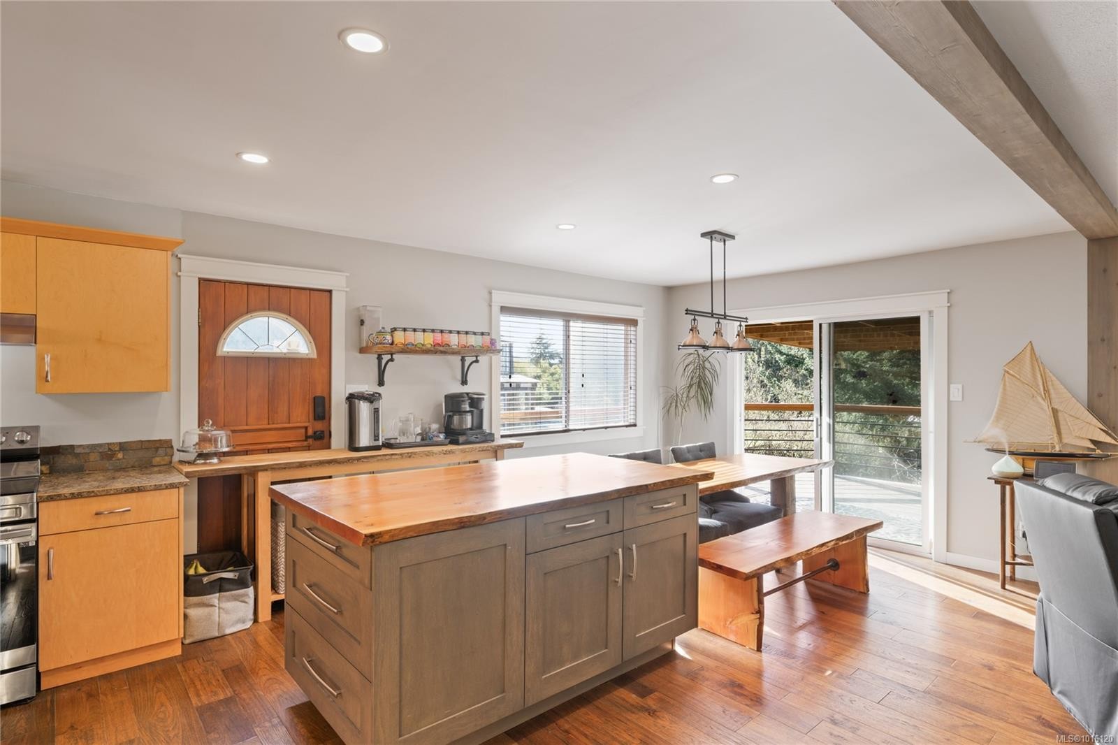 2450 Nanoose Rd, Nanoose Bay, BC