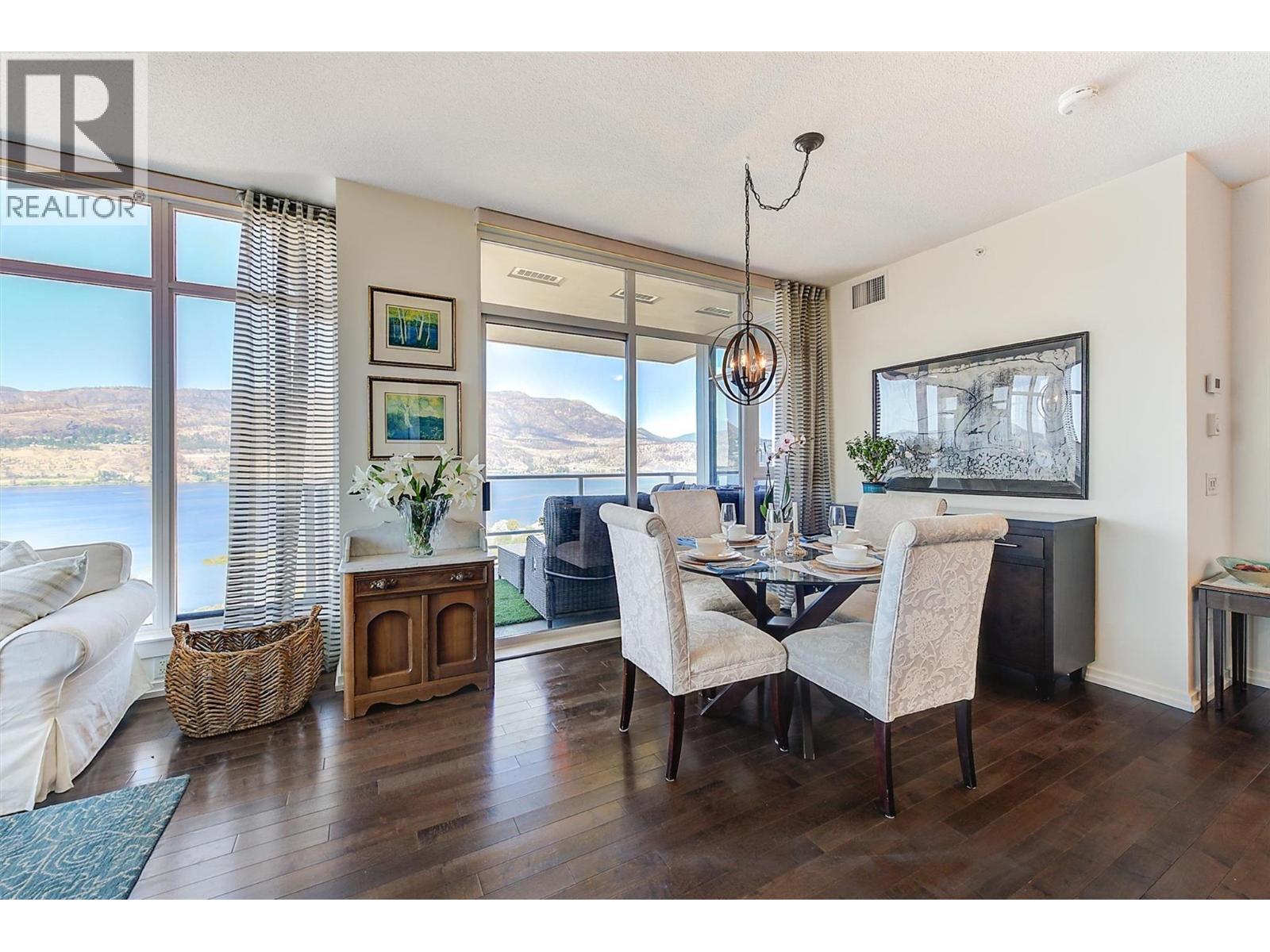 1075 Sunset Drive Unit# 2408, Kelowna, BC - Indoor Photo Showing Dining Room