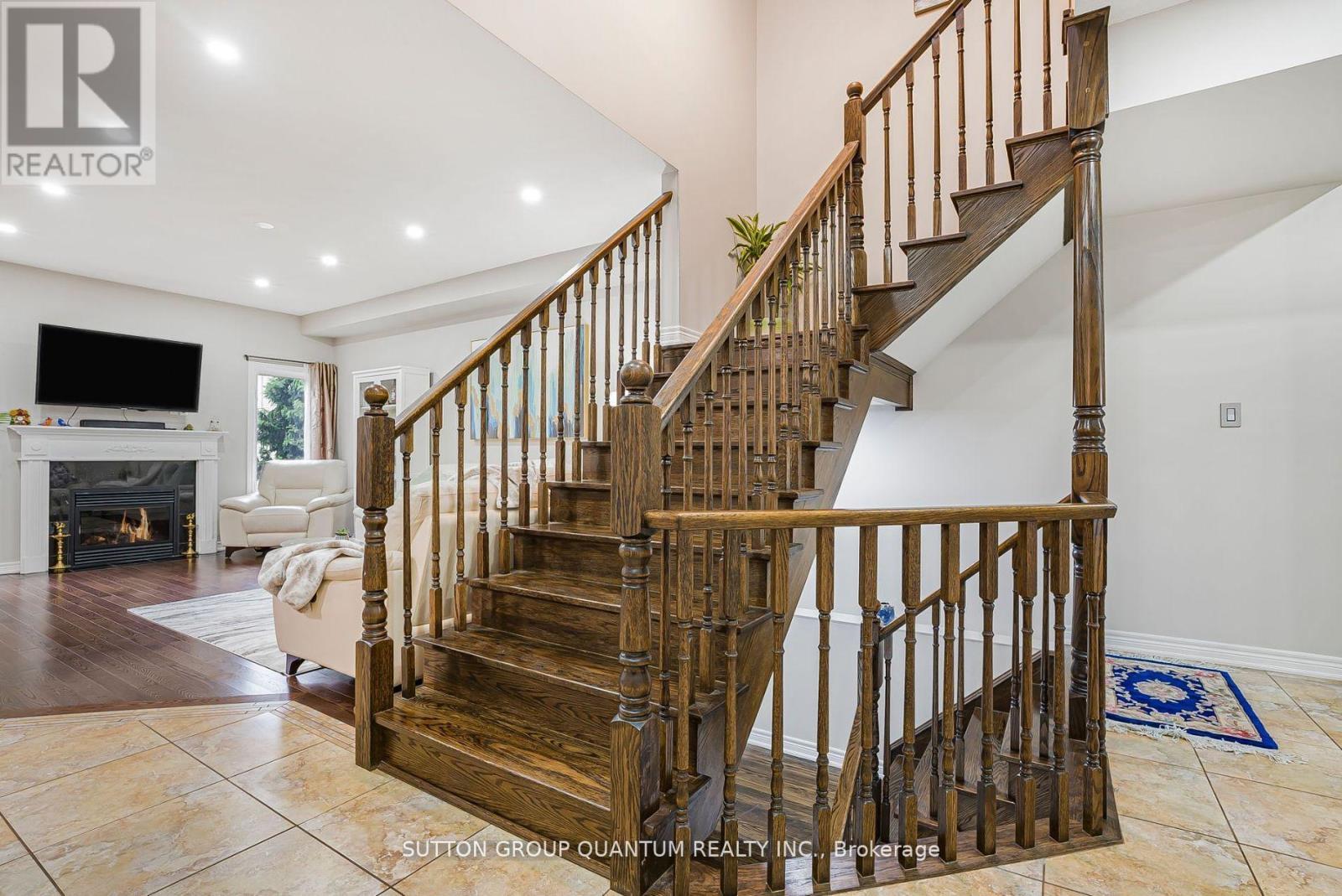 2467 Millstone Drive, Oakville, ON - Indoor Photo Showing Other Room