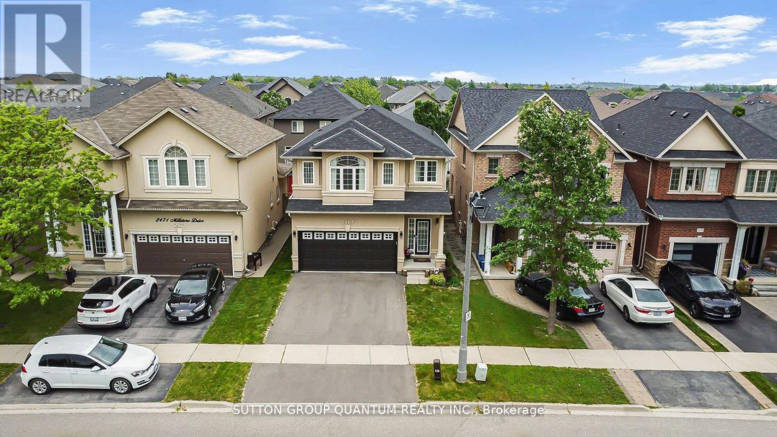 2467 Millstone Drive, Oakville, ON - Outdoor With Facade