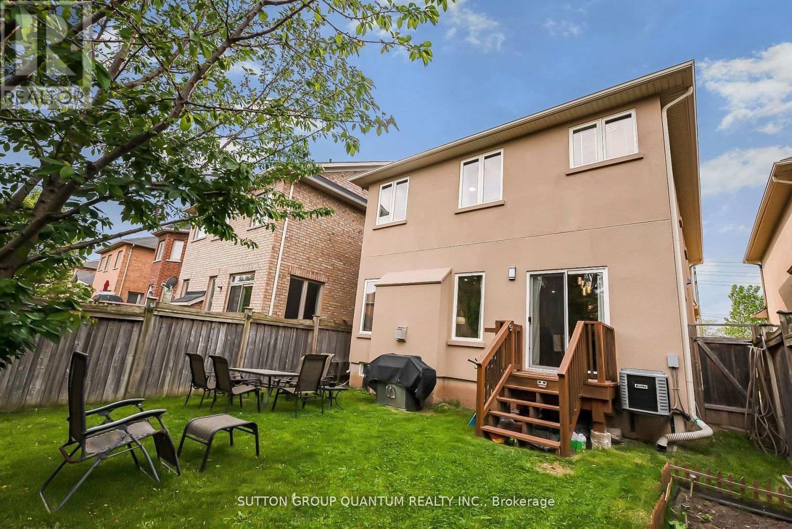 2467 Millstone Drive, Oakville, ON - Outdoor