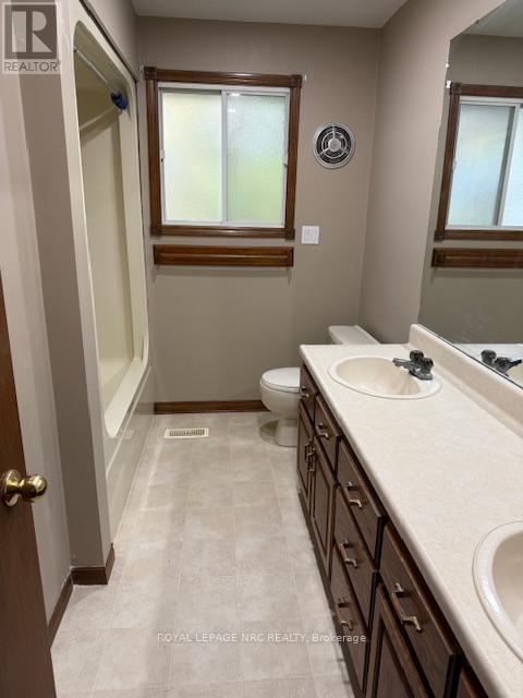 1 - 105 Fitch Street, Welland (Prince Charles), ON - Indoor Photo Showing Bathroom