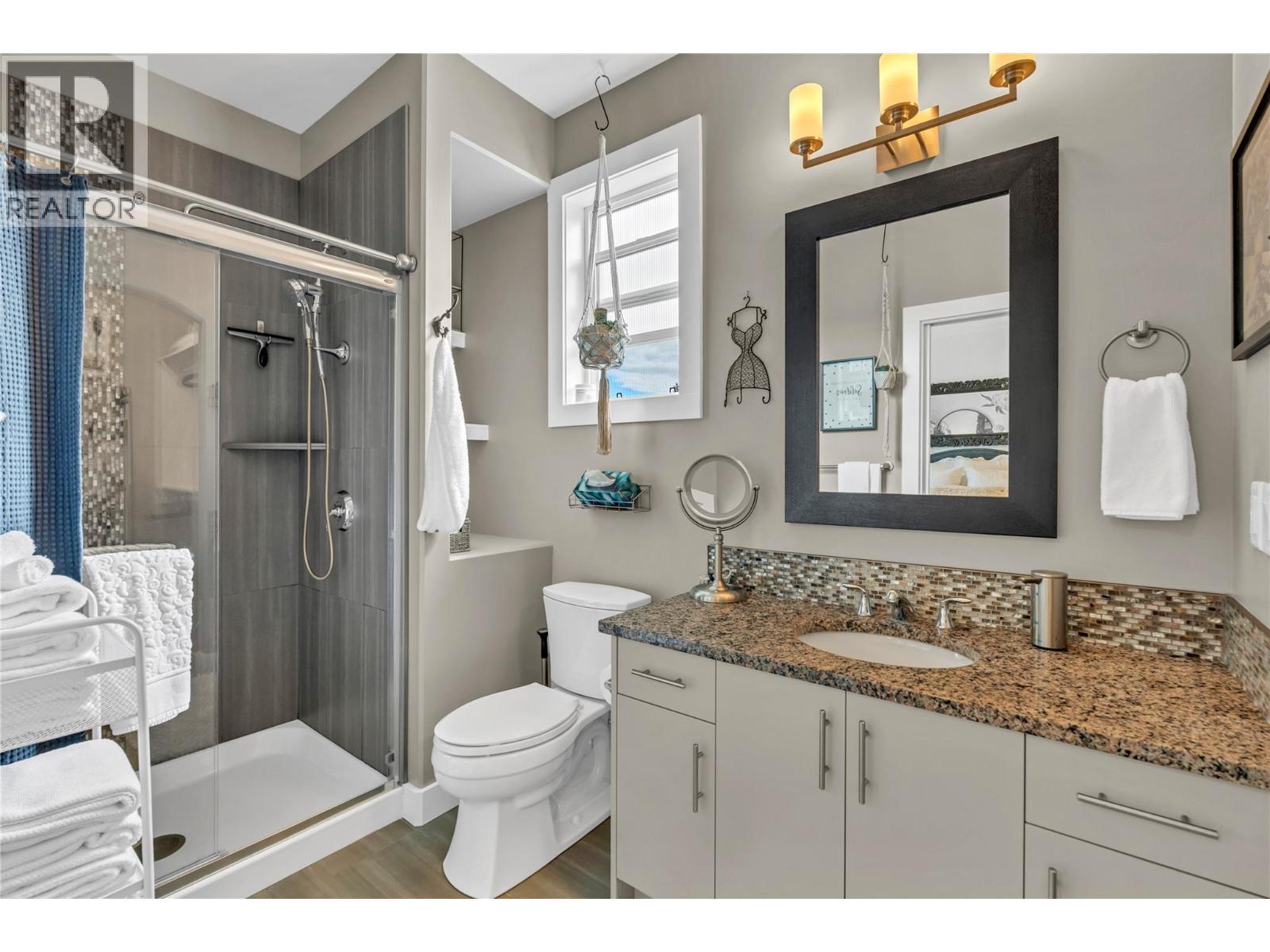 801 Ontario Street Unit# 104, Penticton, BC - Indoor Photo Showing Bathroom