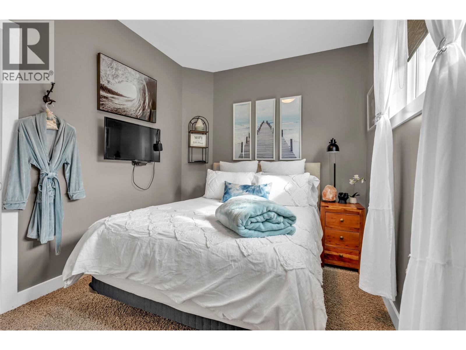 801 Ontario Street Unit# 104, Penticton, BC - Indoor Photo Showing Bedroom