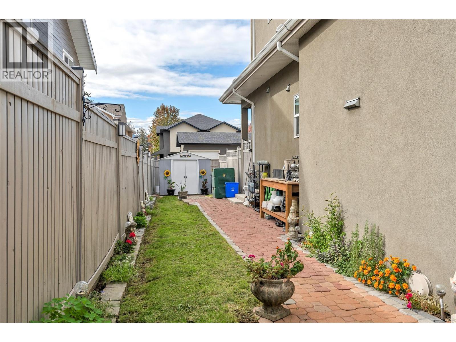 801 Ontario Street Unit# 104, Penticton, BC - Outdoor With Exterior