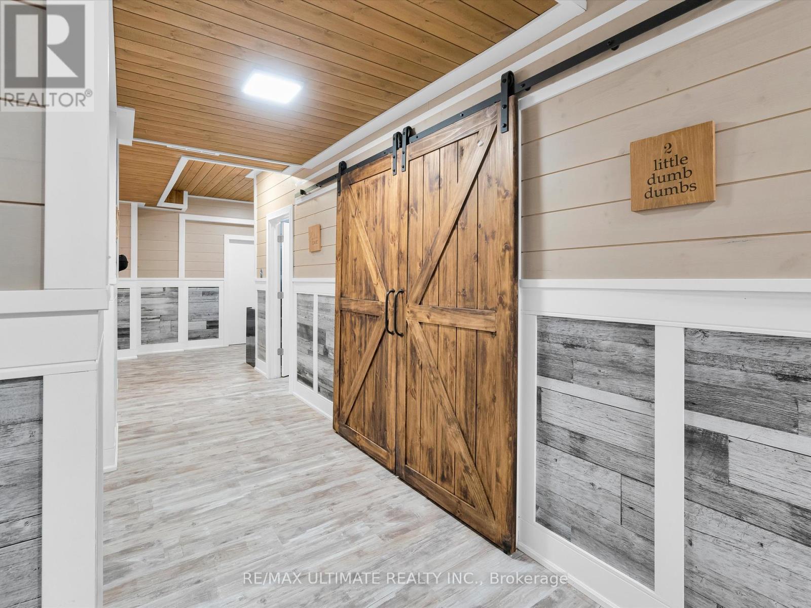 343 Sherwood Drive, Perry, ON - Indoor Photo Showing Other Room