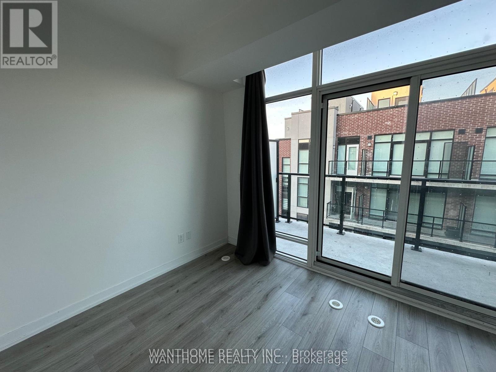 15 - 861 Sheppard Avenue W, Toronto, ON - Indoor Photo Showing Other Room
