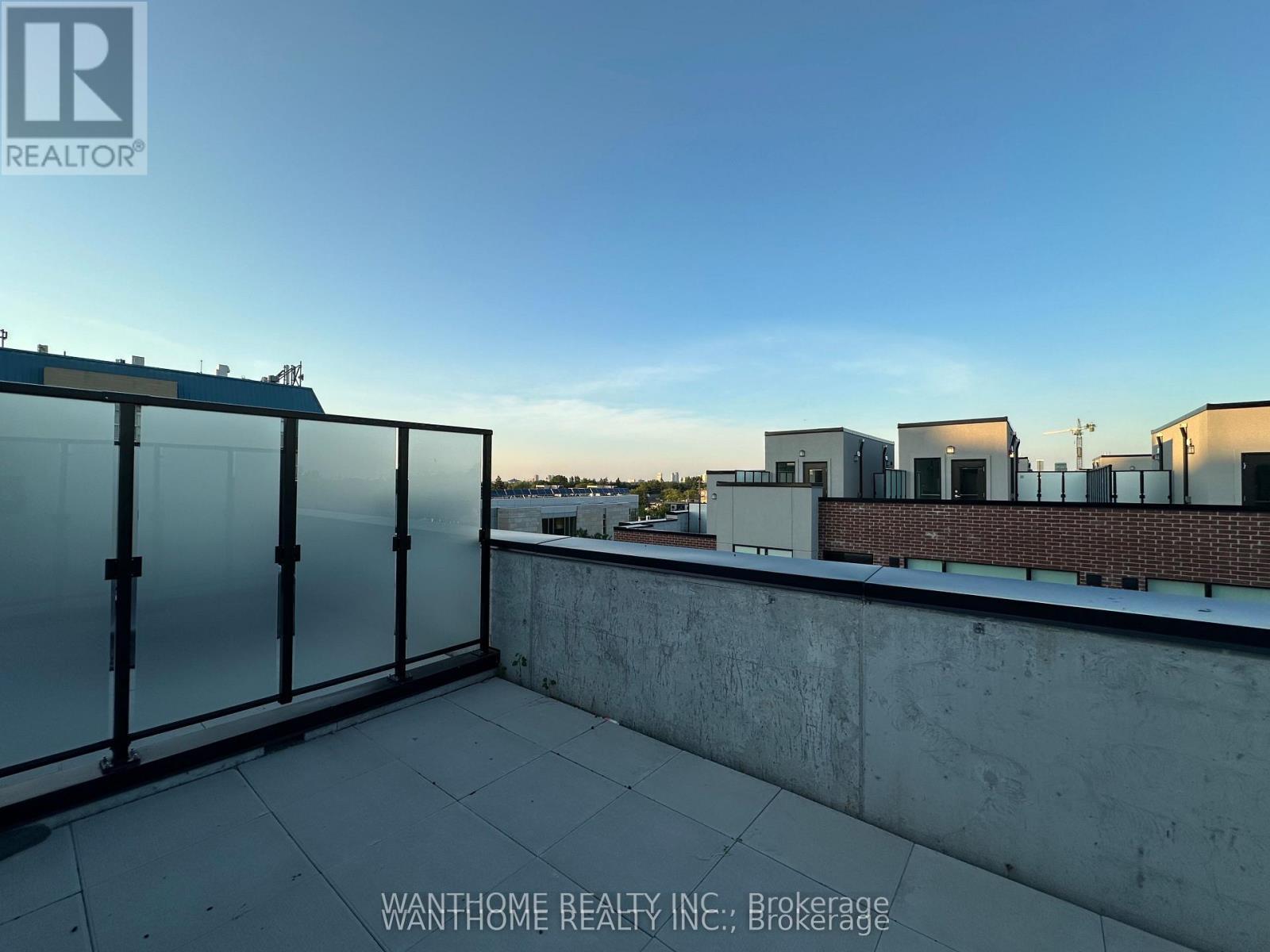 15 - 861 Sheppard Avenue W, Toronto, ON - Outdoor