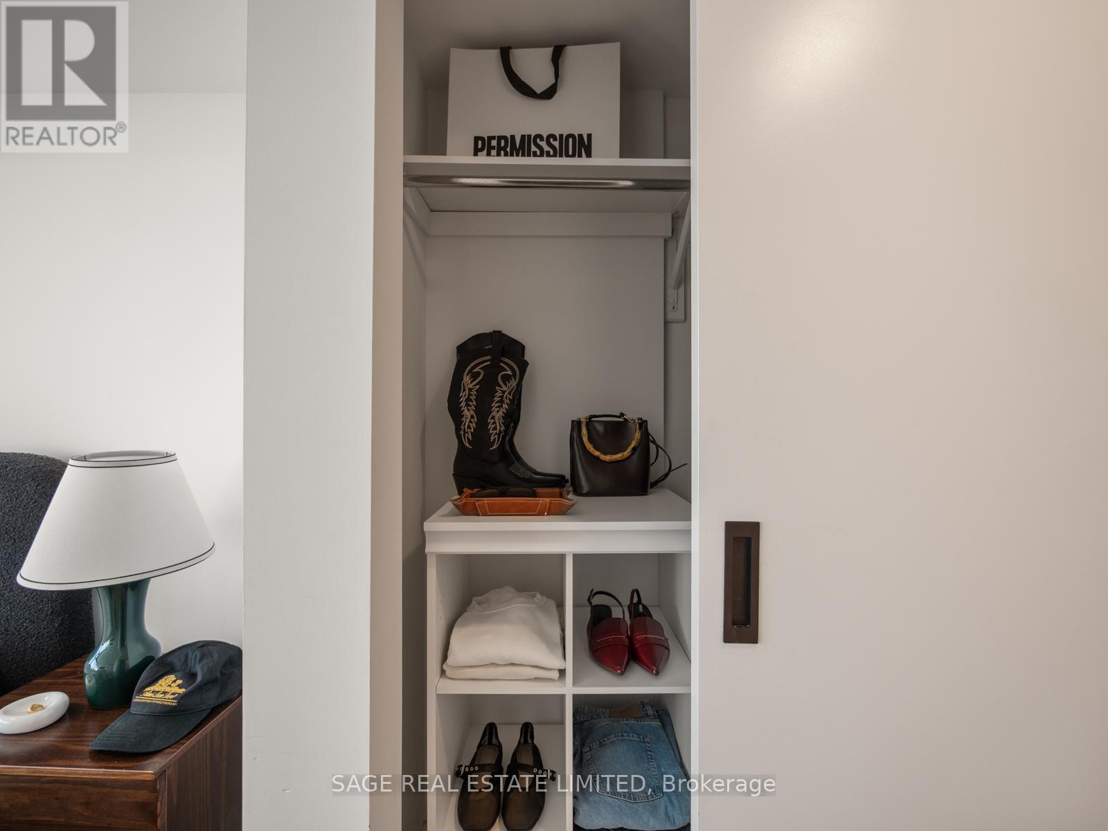 His/Hers closets - Ph 621 - 899 College Street W, Toronto, ON - Photo Showing Other Room