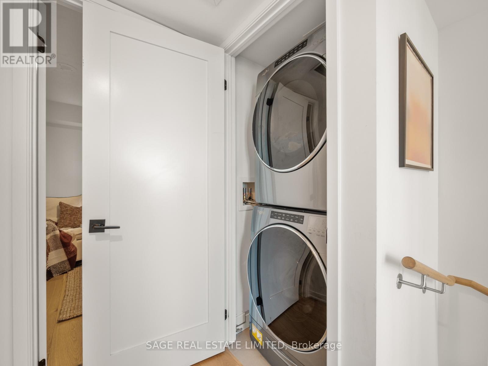 Ensuite laundry - Ph 621 - 899 College Street W, Toronto, ON - Indoor Photo Showing Laundry Room