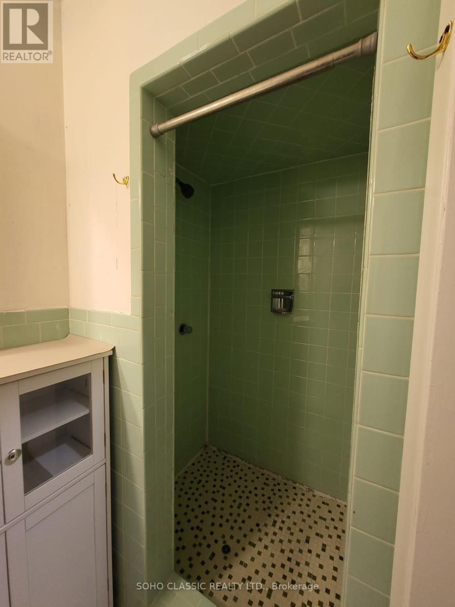 Bsmt - 29 Bayhampton Court, Toronto, ON - Indoor