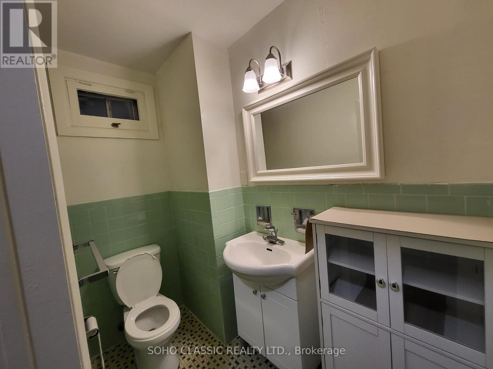 Bsmt - 29 Bayhampton Court, Toronto, ON - Indoor Photo Showing Bathroom