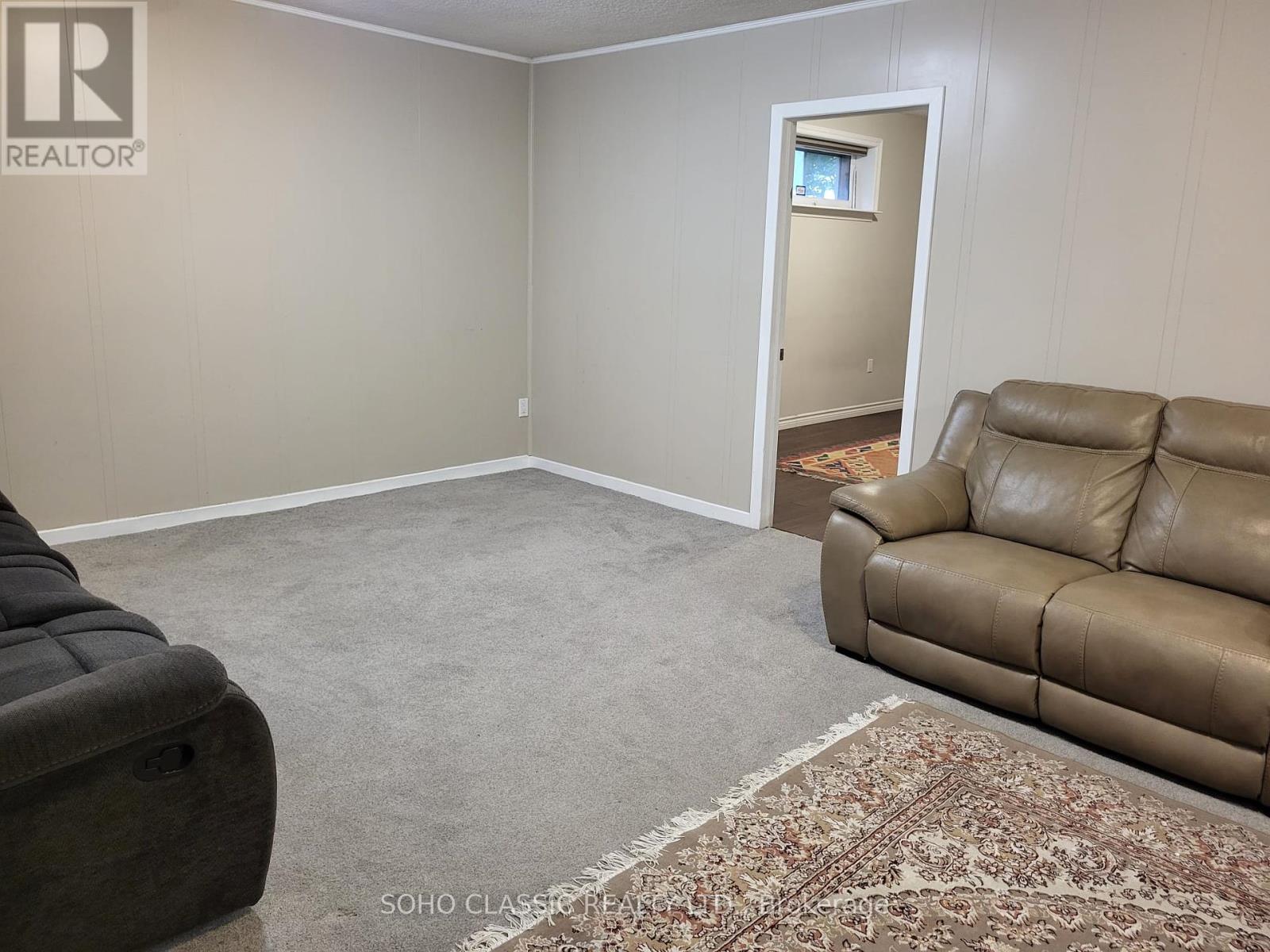 Bsmt - 29 Bayhampton Court, Toronto, ON - Indoor