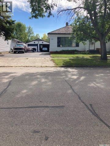 113 4Th Avenue Sw, Ituna, SK - Outdoor