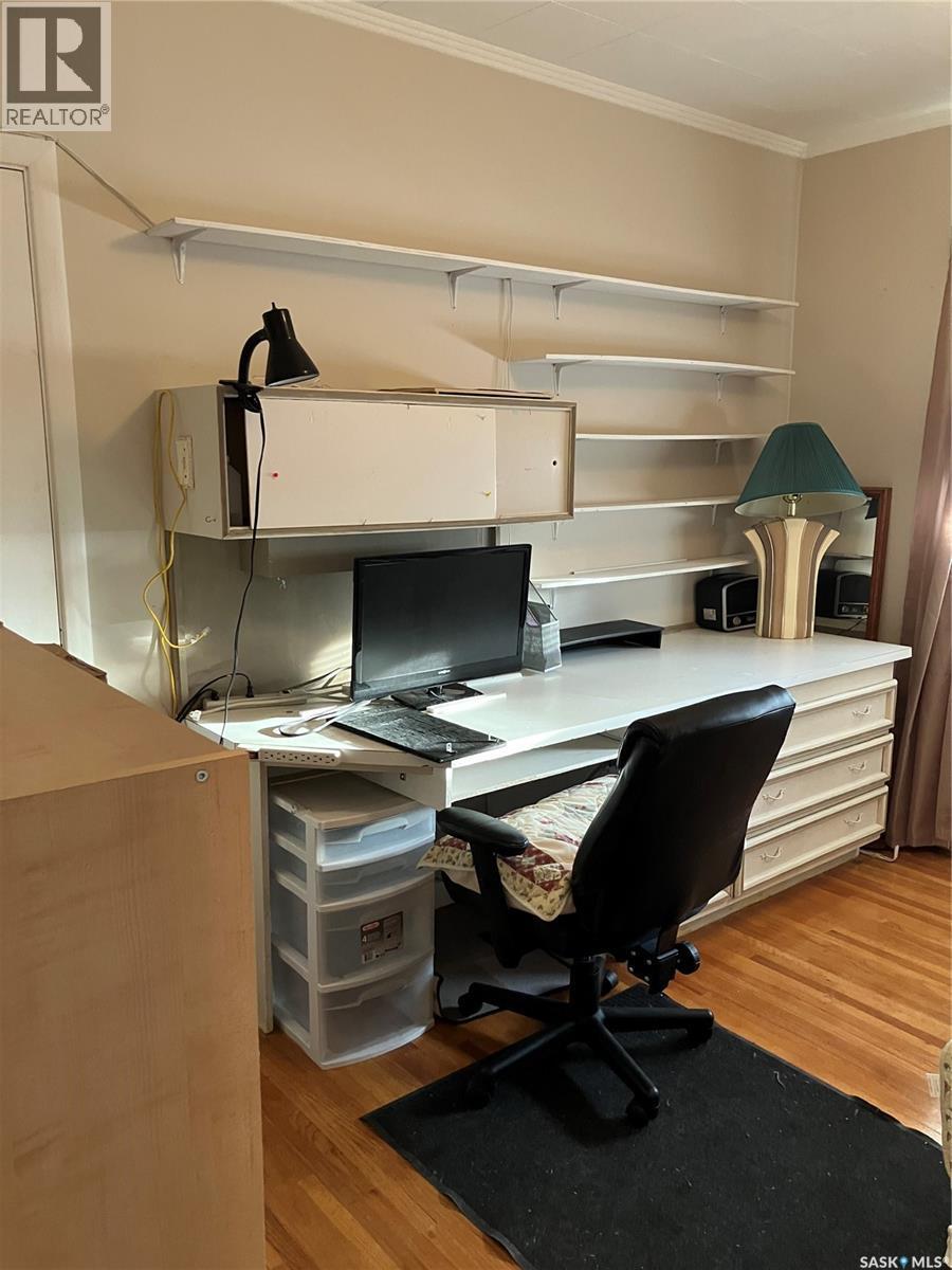 113 4Th Avenue Sw, Ituna, SK - Indoor Photo Showing Office
