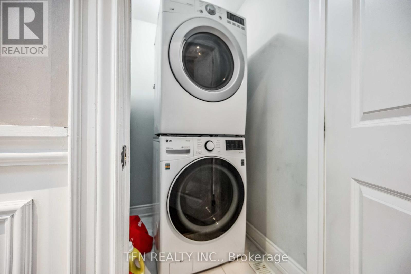 282B Aylesworth Avenue, Toronto, ON - Indoor Photo Showing Laundry Room
