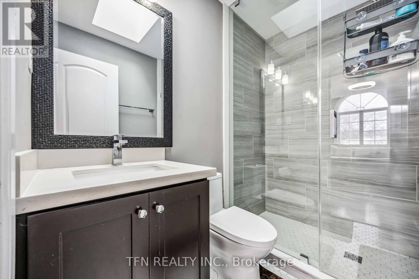 282B Aylesworth Avenue, Toronto, ON - Indoor Photo Showing Bathroom