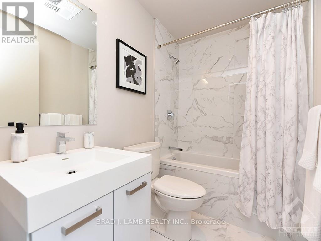 414 - 203 Catherine Street, Ottawa, ON - Indoor Photo Showing Bathroom
