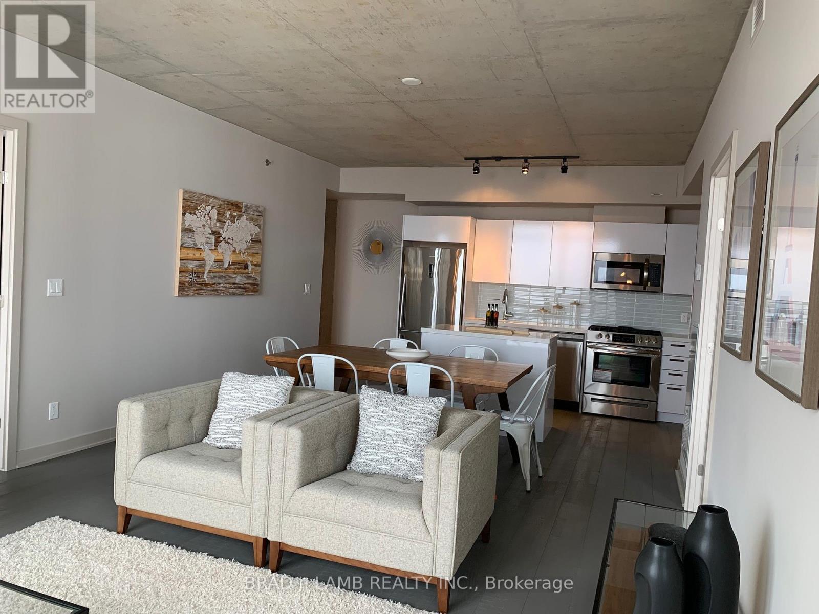 603 - 203 Catherine Street, Ottawa, ON - Indoor Photo Showing Living Room