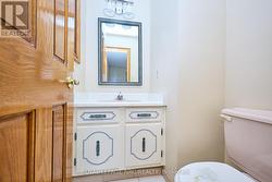 Ensuite powder room -
