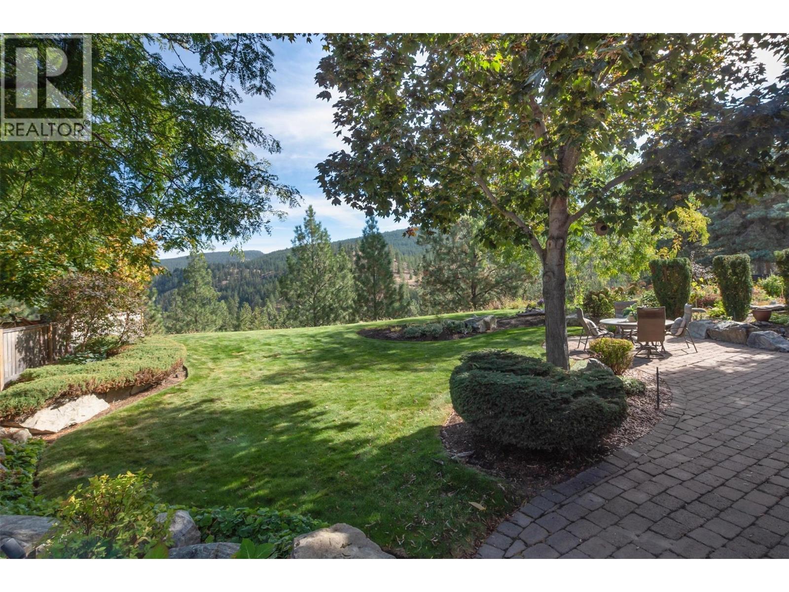 3875 Gallaghers Parkway, Kelowna, BC - Outdoor