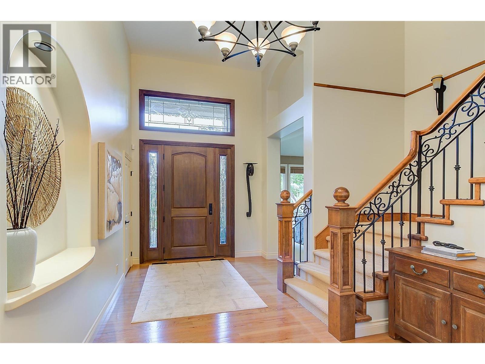 3875 Gallaghers Parkway, Kelowna, BC - Indoor Photo Showing Other Room