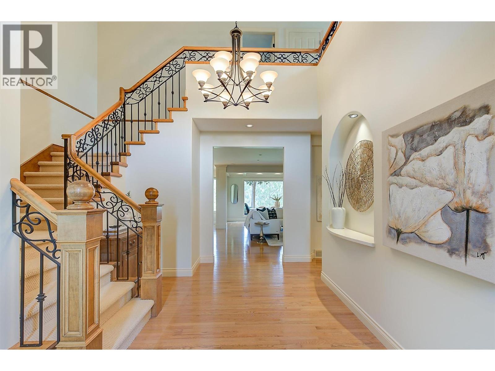 3875 Gallaghers Parkway, Kelowna, BC - Indoor Photo Showing Other Room