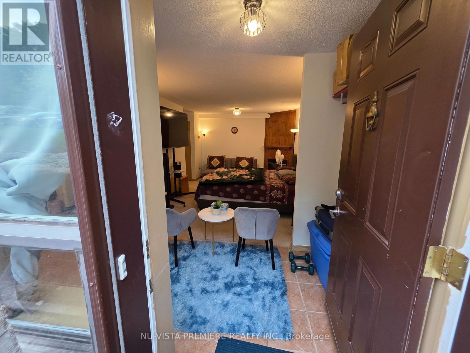 B1 - 650 Cheapside Street, London East (East C), ON - Indoor Photo Showing Other Room