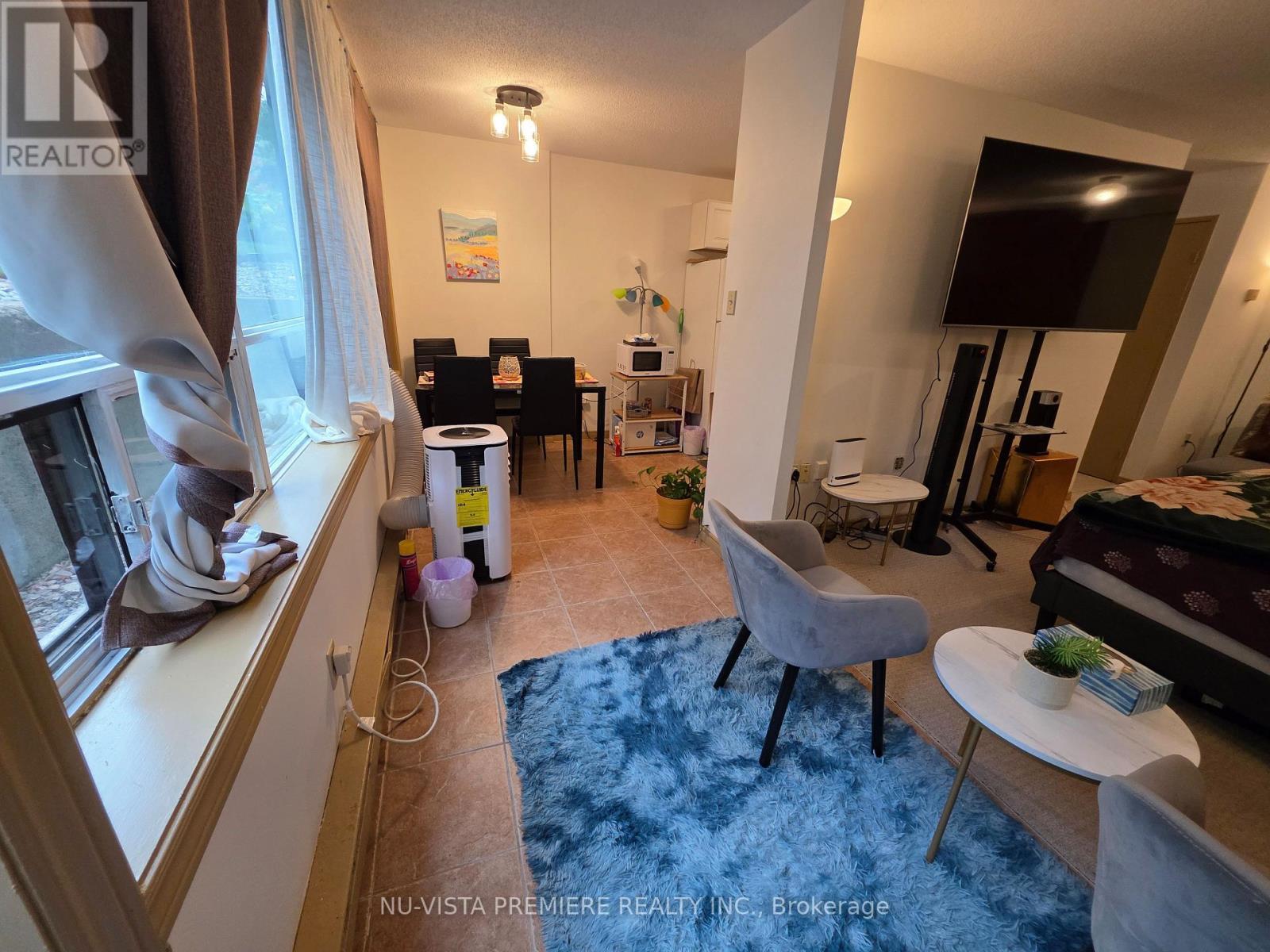 B1 - 650 Cheapside Street, London East (East C), ON - Indoor Photo Showing Other Room