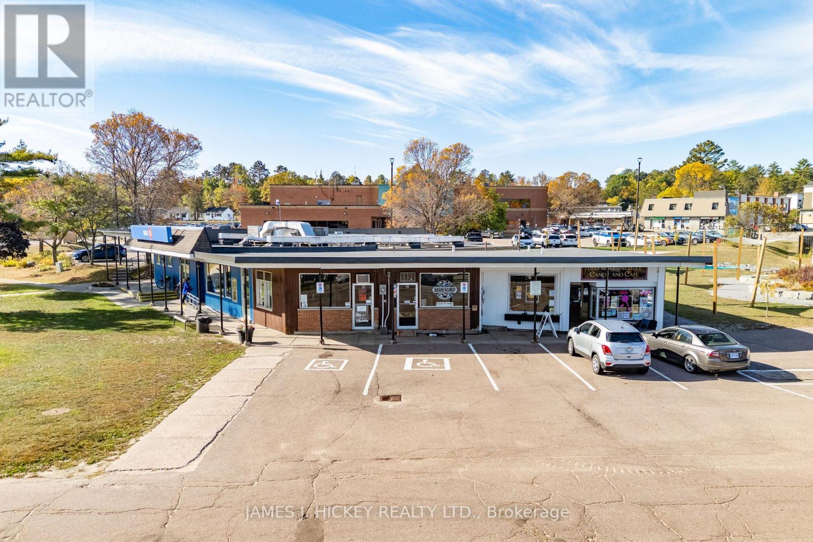 10 Ridge Road, Deep River, ON