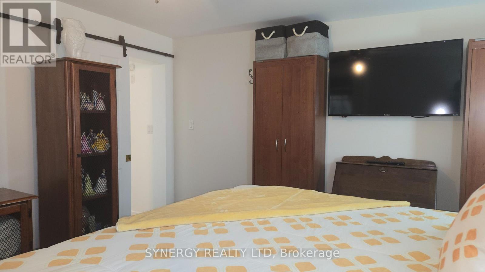 24749 Park Street, Strathroy-Caradoc (Sw), ON - Indoor Photo Showing Dining Room