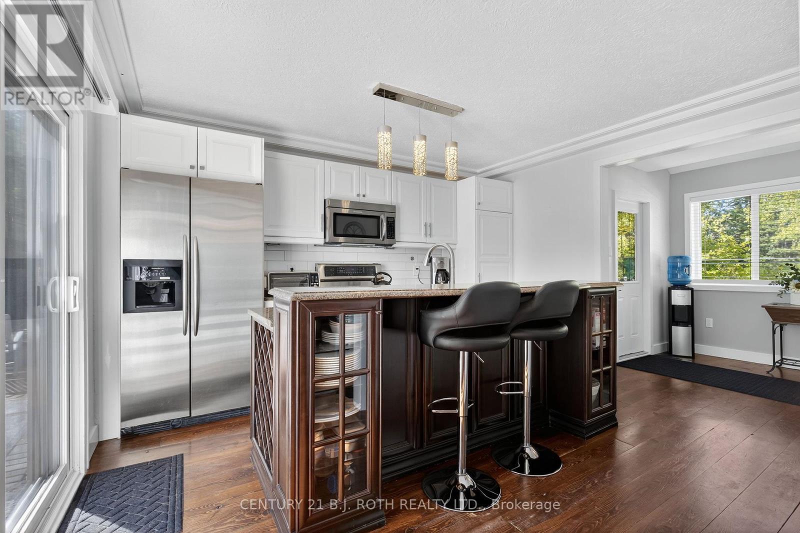 209846 26 Highway, Blue Mountains, ON - Indoor Photo Showing Kitchen