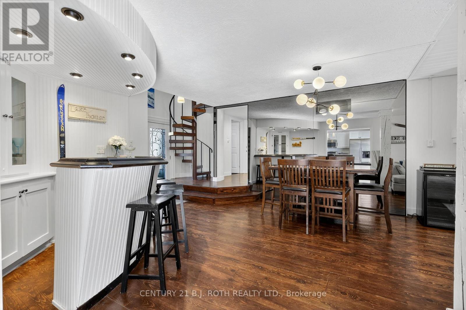 209846 26 Highway, Blue Mountains, ON - Indoor Photo Showing Dining Room