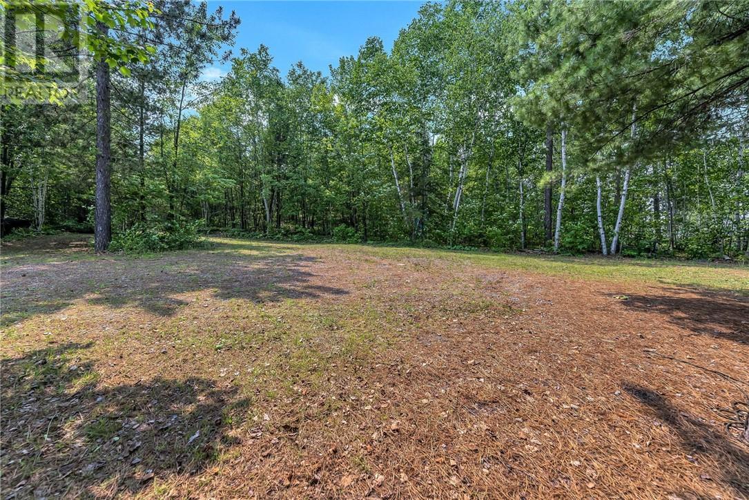 696 Pine Cone, Skead, ON