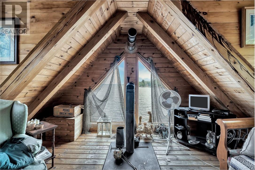 696 Pine Cone, Skead, ON