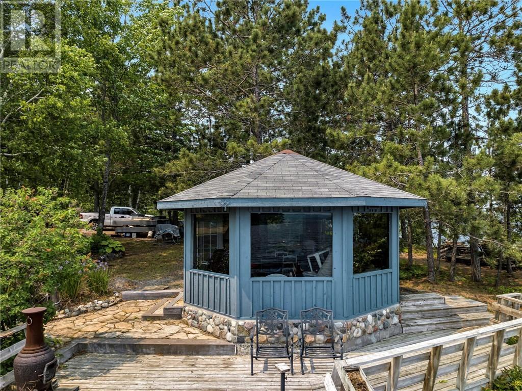 696 Pine Cone, Skead, ON